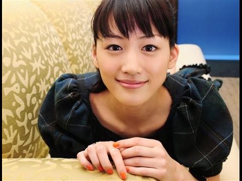 紅白19綾瀬はるかの衣装ドレスやブランドは 過去の衣装をチェック Smilenurse 紅白19綾瀬はるかの衣装ドレスやブランドは 過去の衣装をチェック Smilenurse